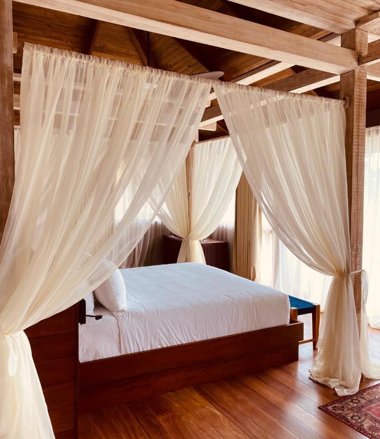 La Coralina Island House Hotel Bocas del Toro Exterior photo